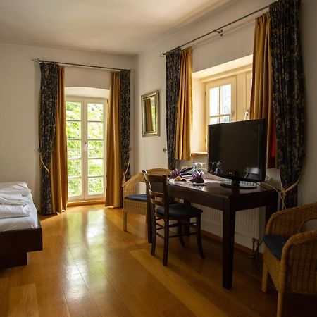 Hotel Burg Kerpen Illingen  Exteriér fotografie